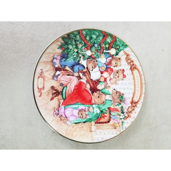 Christmas Avon Plate Together for Christmas 1989 Porcelain 8" Trimmed 22k gold - Picture 9 of 12